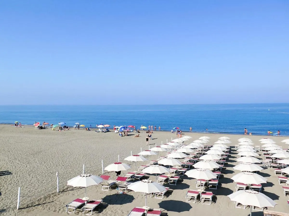 Holiday Home Camping Village Free Time-2 By Interhome Marina Di Bibbona